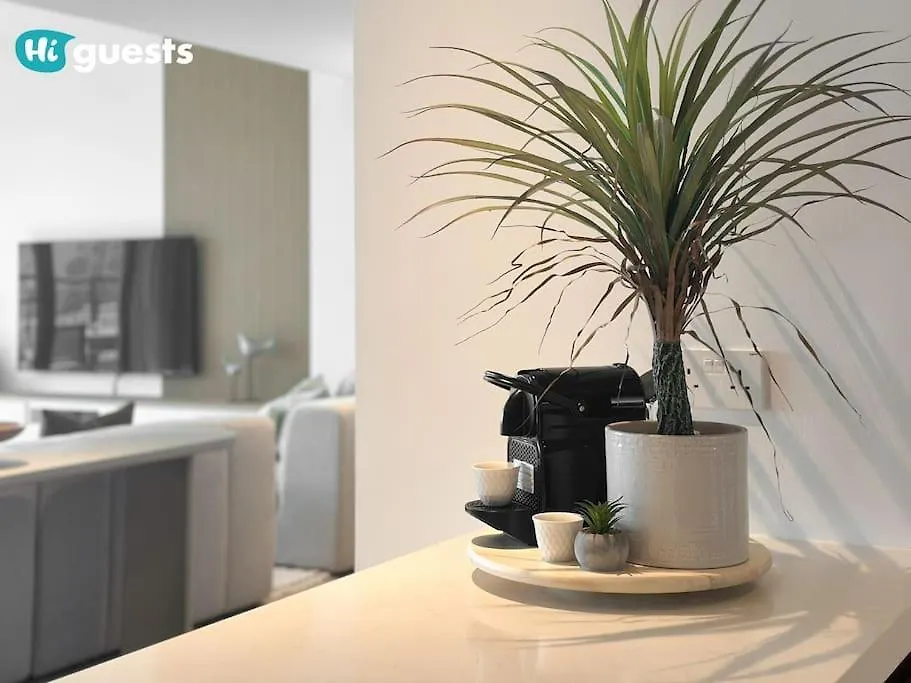 Higuests - Beachfront Living Stunning 4 Bedroom With Maid'S Room Dubai Apartment
