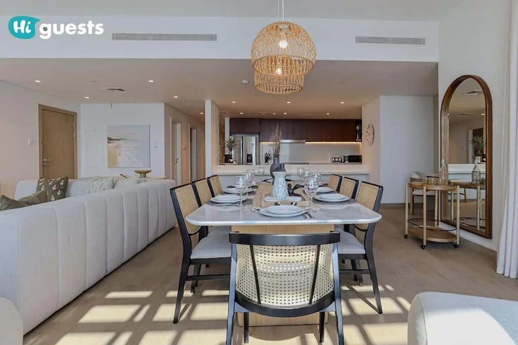Higuests - Beachfront Living Stunning 4 Bedroom With Maid'S Room Dubai Apartment