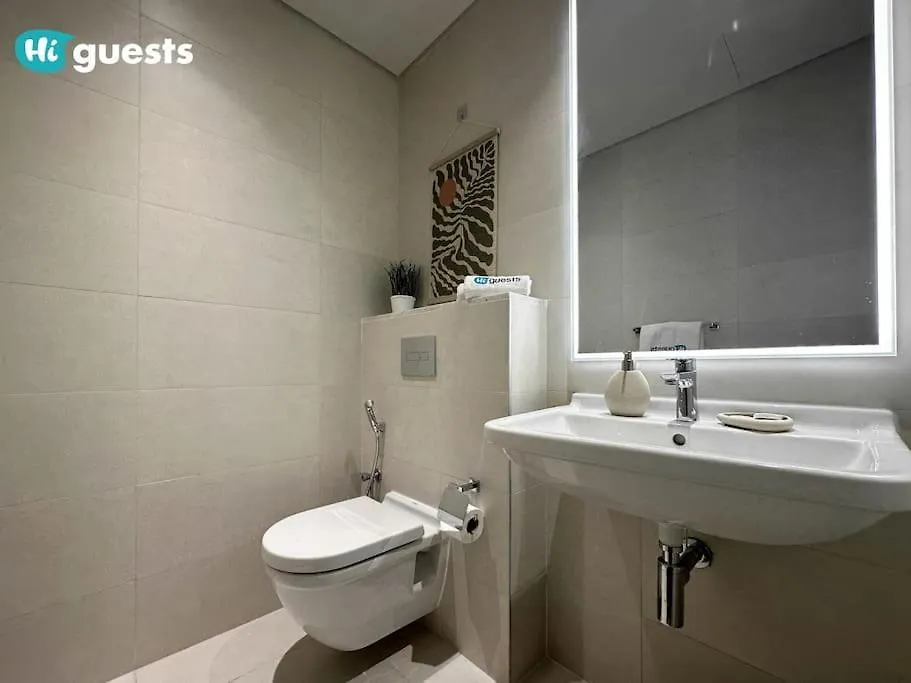 Higuests - Beachfront Living Stunning 4 Bedroom With Maid'S Room Dubai Apartment