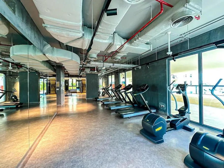 Higuests - Beachfront Living Stunning 4 Bedroom With Maid'S Room Dubai 0*,  United Arab Emirates